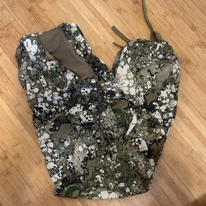 5.11 men’s camo tactical/hunting pants (34/30)